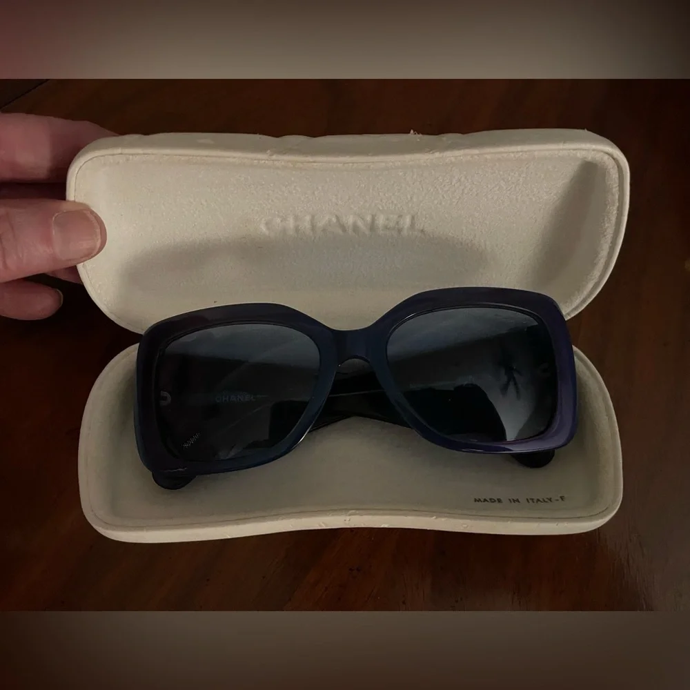 CHANEL 5019 LADIES BLUE/PURPLE GRADIENT SQUARE SUNGLASSES W/ ORIG QUILTED CASE - Picture 5 of 12
